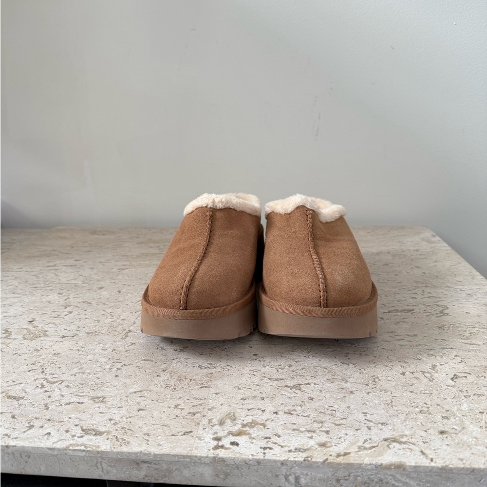 UGG® New Heights Cozy Clog- NO BOX - Picture 9 of 14